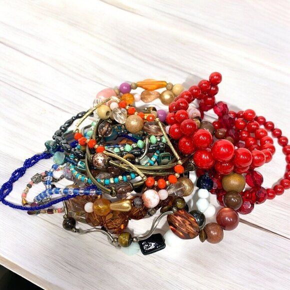 Jewelry Lot of 24 Beaded Bracelets & Bangles Rainbow Colors gold Silver One Size - Picture 2 of 7